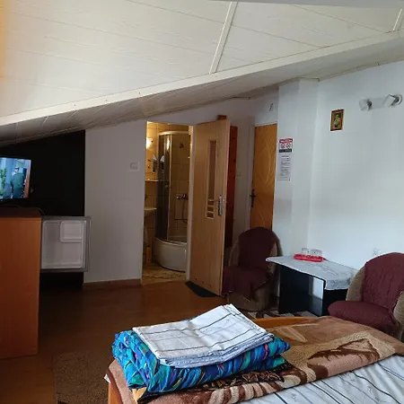 Aura * شكلارسكا بوريبا