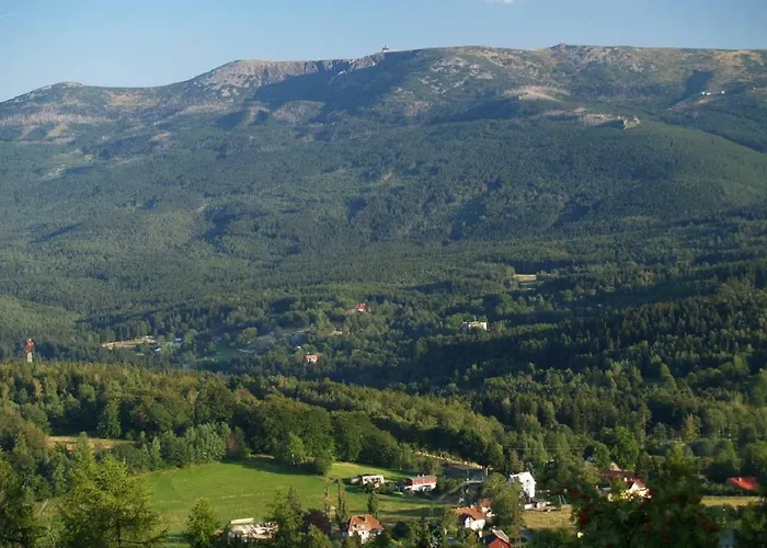 Aura * שצ'קלארסקה פוראובה